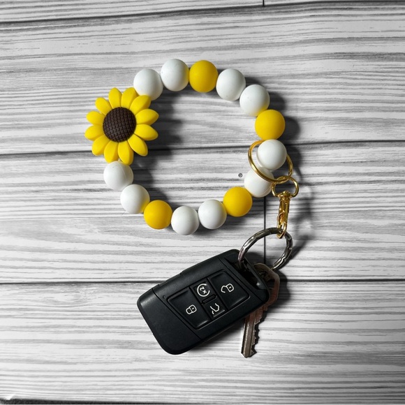 COPY - Sunflower White and Yellow Beads Silicone Wristlet - Picture 2 of 2